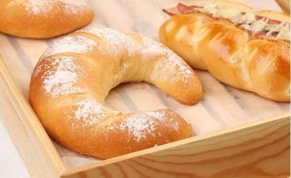 冰箱上別再放這3樣?xùn)|西，費(fèi)電又減壽命，趕緊看！