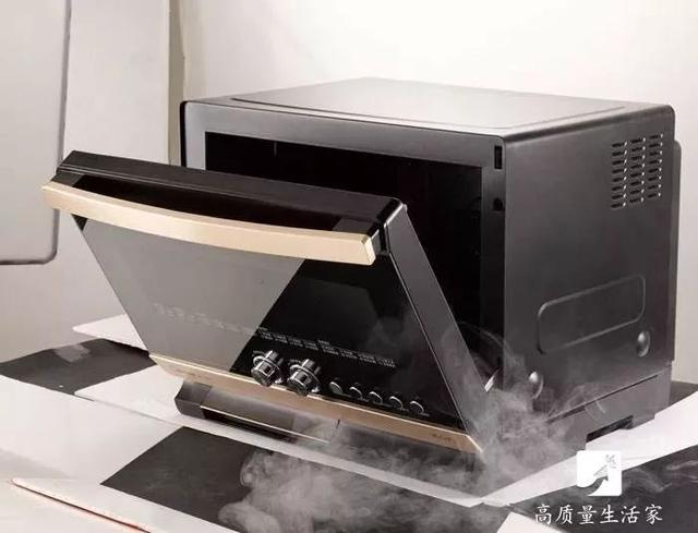 冰箱上別再放這3樣?xùn)|西，費(fèi)電又減壽命，趕緊看！