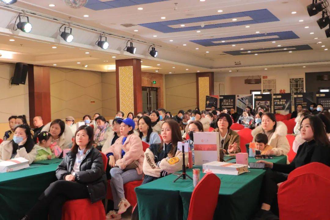 感謝星播，帶來(lái)了抖音電商新方法，為臨沂人長(zhǎng)期免費(fèi)教培