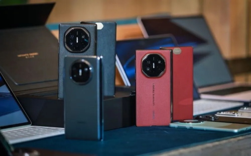 HUAWEI Mate XT 非凡大師尊享品鑒會(huì)1.jpg