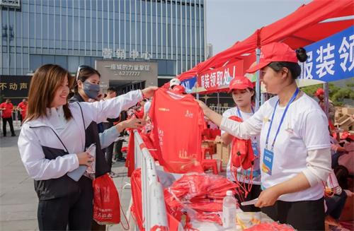 臨馬 “炒雞”寵你5.jpg