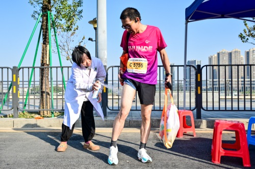 臨馬 “炒雞”寵你7.jpg