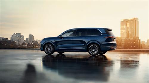 深藍(lán)S09 1.jpg