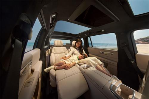 深藍(lán)S09 4.jpg