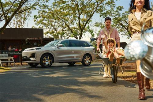 深藍(lán)S09 5.jpg